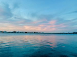 多摩川河口の夕暮れ